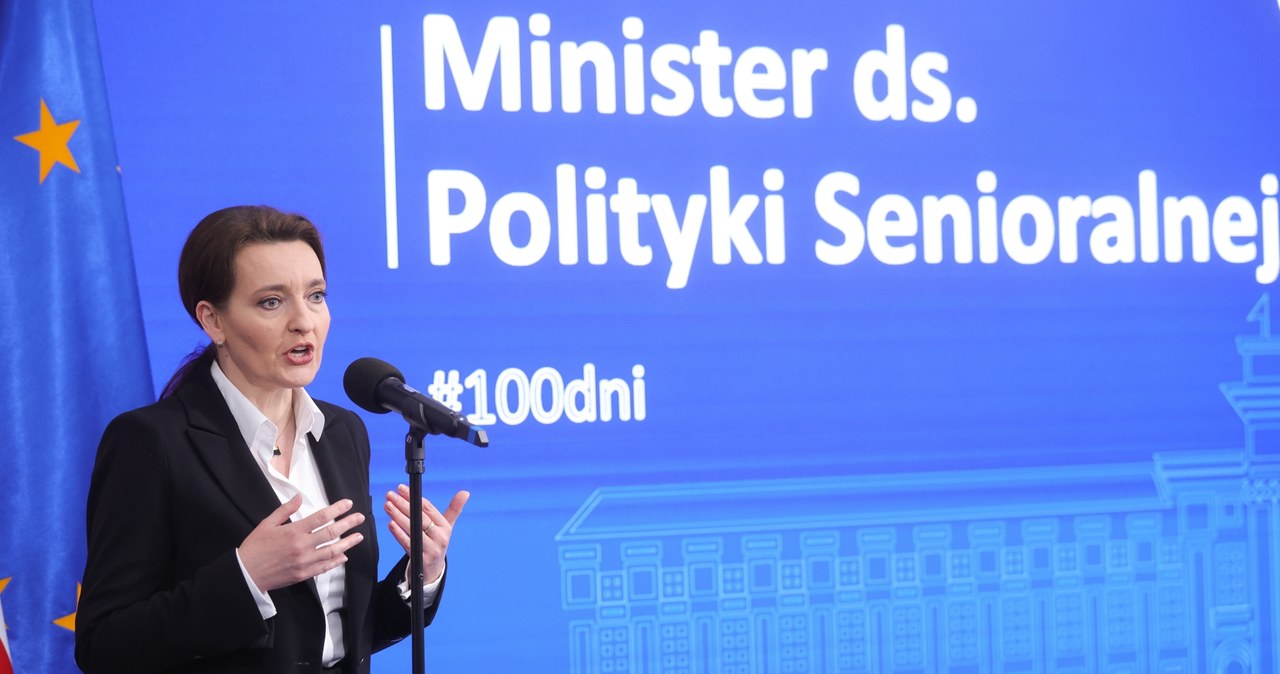 Minister ds. polityki senioralnej Marzena Okła-Drewnowicz przedstawiła harmonogram dot. wprowadzenia bonu senioralnego /Rafał Guz /PAP