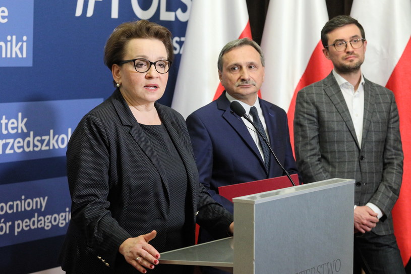 Minister edukacji Anna Zalewska i podsekretarz stanu w MEN Maciej Kopeć /Paweł Supernak /PAP