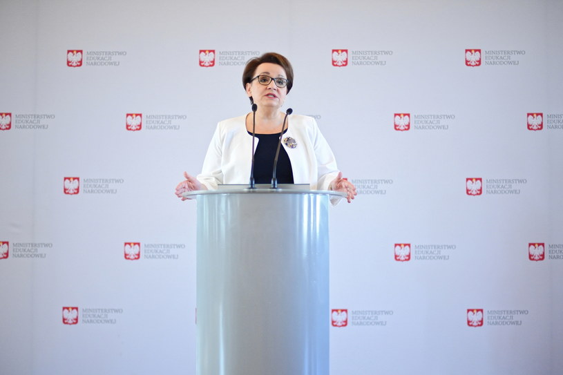 Minister edukacji Anna Zalewska /Jacek Turczyk /PAP