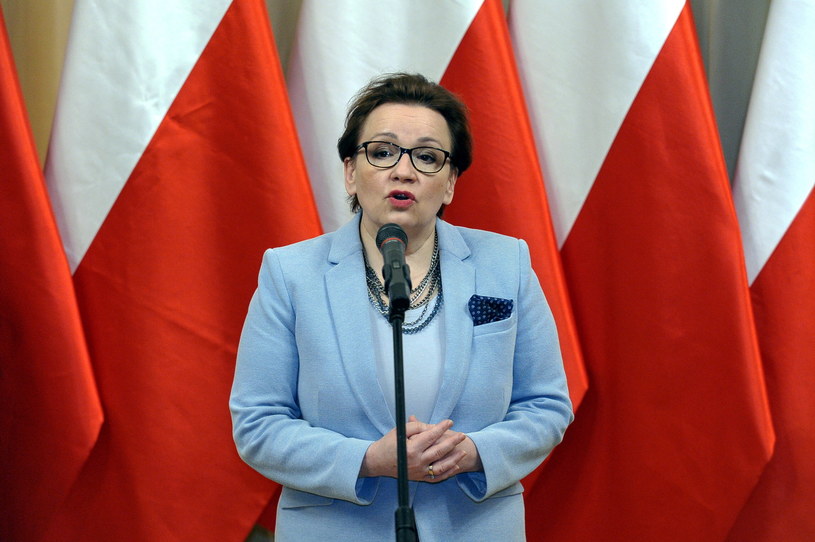 Minister edukacji narodowej Anna Zalewska podczas uroczystości. /Marcin Obara /PAP