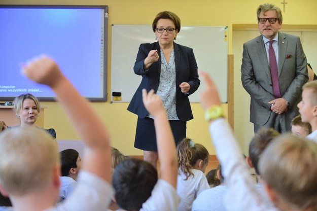 Minister edukacji narodowej Anna Zalewska / 	Marcin Obara  /PAP