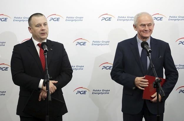 Minister energii Krzysztof Tchórzewski (P) i prezes PGE Henryk Baranowski /PAP
