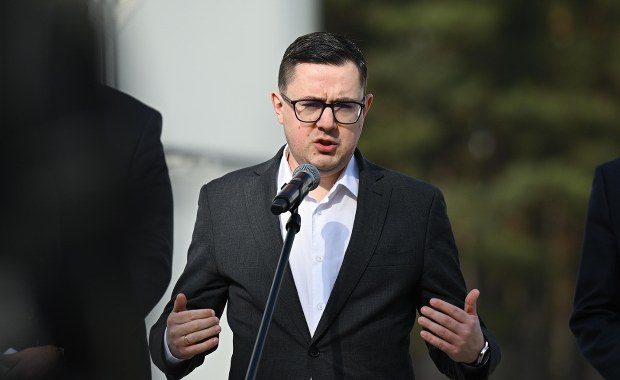 Minister energii: Polska nie planuje uwalniać rezerw ropy naftowej