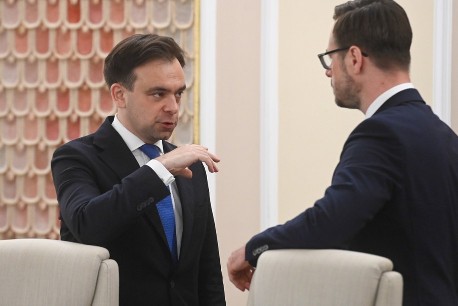 Minister finansów Andrzej Domański przed posiedzeniem rządu w KPRM w Warszawie /Piotr Nowak /PAP
