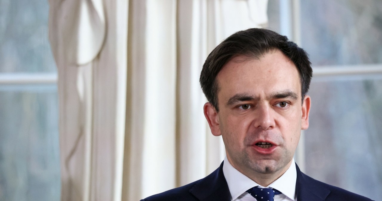 Minister finansów Andrzej Domański uważa, że PKW ma konstytucyjny obowiązek wyjaśnienia wątpliwości wydawanych rozstrzygnięć. Chodzi o wypłatę pieniędzy dla PiS /Anita Walczewska /Reporter