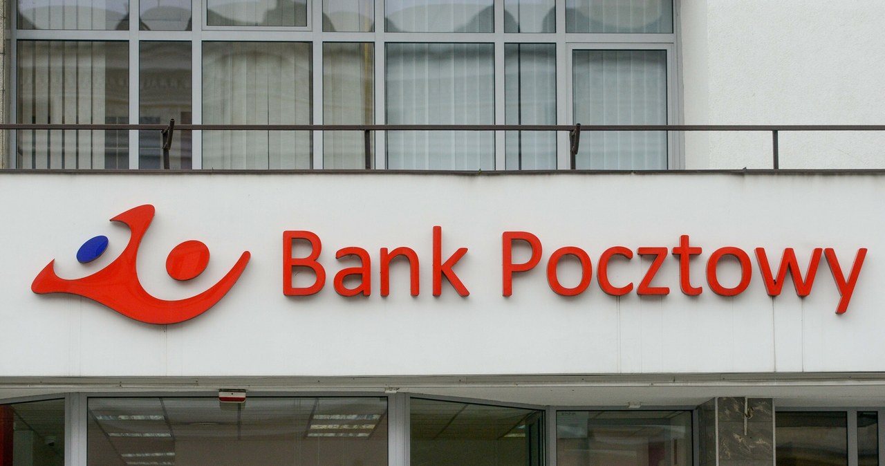 Minister finansów nałożył 4 mln zł kary na Bank Pocztowy /Piotr Kamionka /Reporter