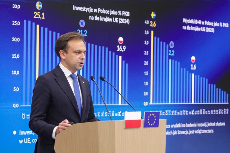 Minister Finansów ogłosił wprowadzenie Osobistego Konta Inwestycyjnego /Tomasz Gzell /PAP