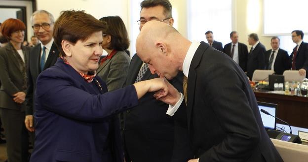 Minister finansów Paweł Szałamacha (P) i premier Beata Szydło (L). Fot. Stefan Maszewski /Reporter