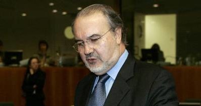Minister finansów Pedro Solbes dołączył do zwoleników otwarcia /AFP