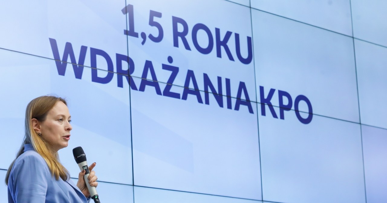 Minister funduszy i polityki regionalnej Katarzyna Pełczyńska-Nałęcz na konferencji prasowej "1,5 roku wdrażania KPO" /Tomasz Gzell /PAP