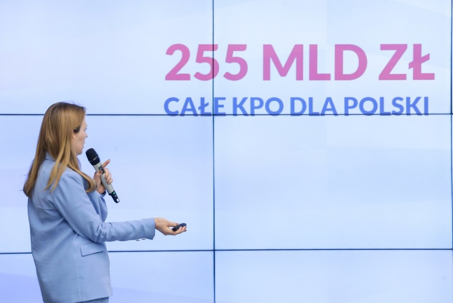 Minister funduszy i polityki regionalnej Katarzyna Pełczyńska-Nałęcz. Szefowa resortu odniosła się do afery /Tomasz Gzell /PAP