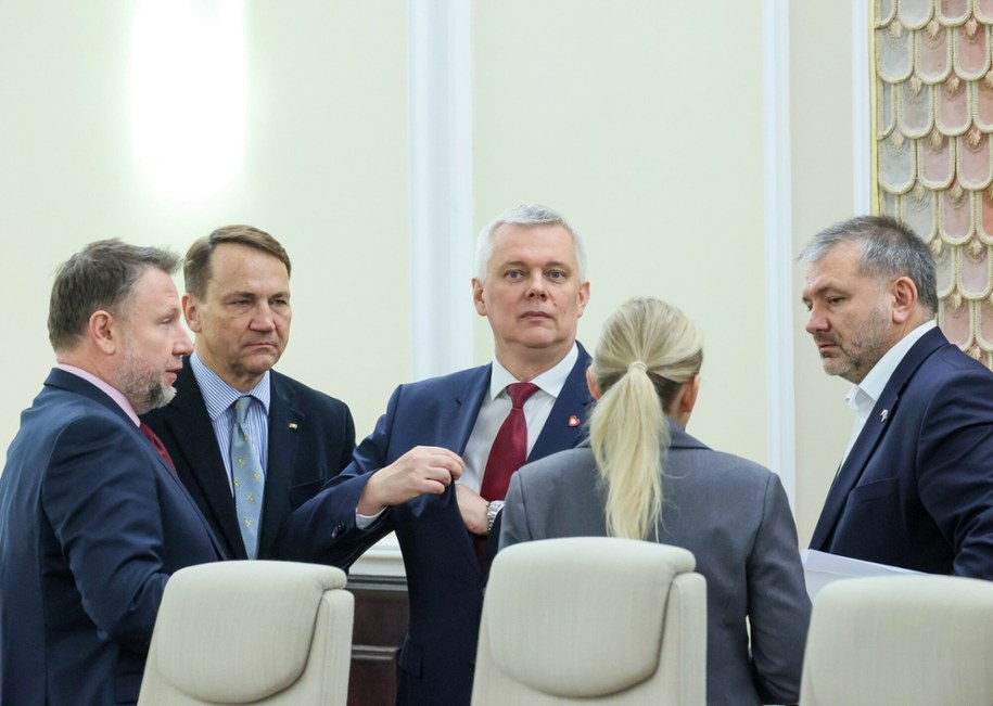 Minister funduszy i polityki regionalnej Katarzyna Pełczyńska-Nałęcz wystawiła ocenę rządowi (na zdjęciu: Marcin Kierwiński, Radosław Sikorski, Tomasz Siemoniak, Barbara Nowacka, Waldemar Żurek) /Wojciech Olkusnik /East News