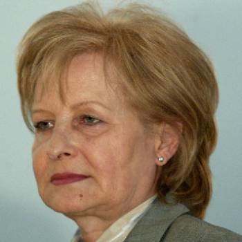Minister Gilowska chce obniżać koszty pracy /AFP