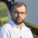 Minister Grzegorz Puda zwalnia urzędnika. Przez brak obsługi VIP na lotnisku