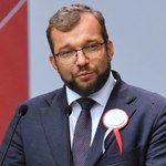 Minister Grzegorz Puda zwalnia urzędnika. Za kontakty z mediami