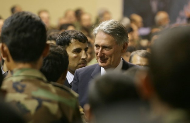 Minister Hammond wśród żołnierzy [fot. arch] /PAP/EPA /PAP
