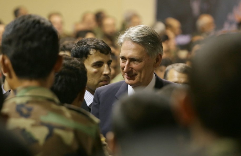 Minister Hammond wśród żołnierzy [fot. arch] /PAP/EPA /PAP