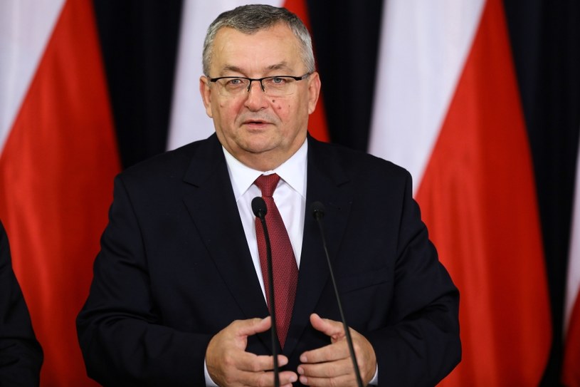 Minister infranstruktury Andrzej Adamczyk /Rafał Guz /PAP