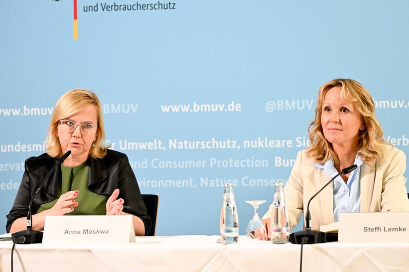 Minister klimatu i środowiska Anna Moskwa wraz z jej niemiecką odpowiedniczką Steffi Lemke /EPA/FILIP SINGER /PAP