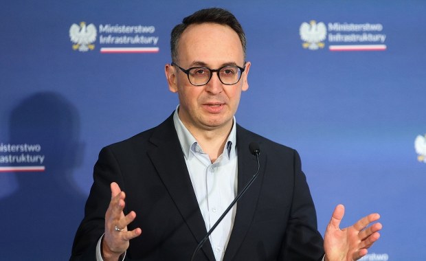 Minister Klimczak zmienia przepisy. "W związku z sytuacją na rynku paliw..." 