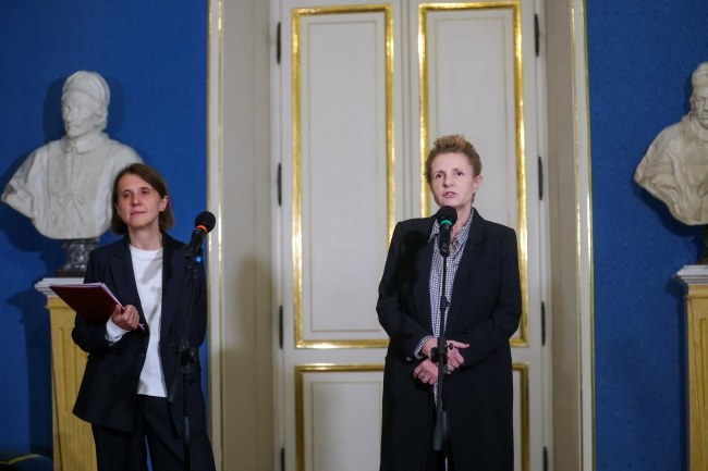 Minister kultury i dziedzictwa narodowego Hanna Wróblewska i nowa dyrektor Zamku Królewskiego Małgorzata Omilanowska-Kiljańczyk /Rafał Guz /PAP