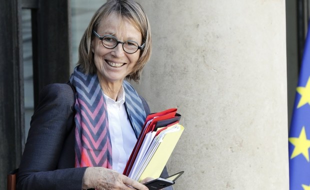 Minister kultury… niszczyła zabytki? Skandal w obozie prezydenta Macrona