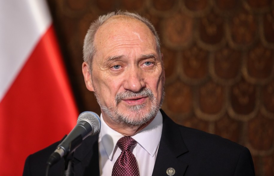 Minister obrony narodowej Antoni Macierewicz /Rafał Guz /PAP