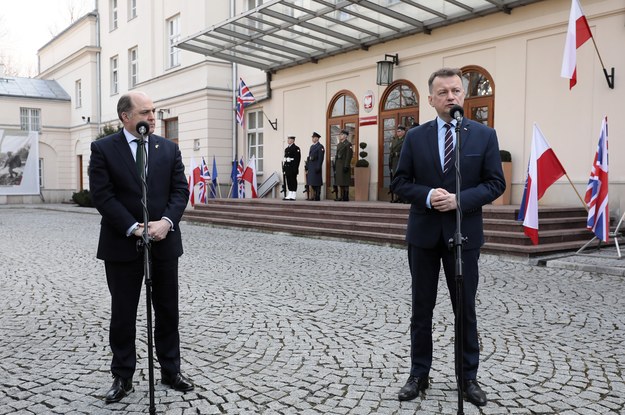 Minister obrony narodowej Mariusz Błaszczak i sekretarz obrony Wielkiej Brytanii Ben Wallace / 	Paweł Supernak   /PAP