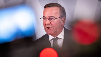 Minister obrony Niemiec: Nie zapominamy o wojnie w Ukrainie
