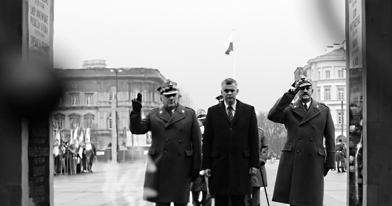 Minister obrony uczestniczy w uroczystościach /PAP