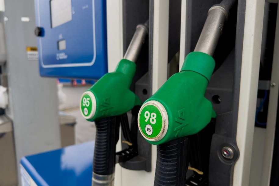 Minister ogłosił nowe maksymalne ceny paliw w Polsce /Darek Delmanowicz /PAP