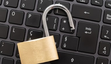 Minister potwierdza kolejny cyberatak. "Trwają intensywne prace służb"
