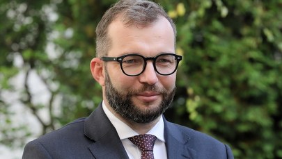 Minister rolnictwa: Mleko nie bierze się z kartonu, a młodzież z miast tak uważa