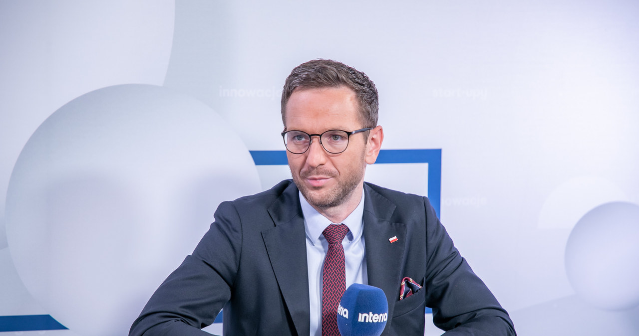 Minister rozwoju Waldemar Buda zakłada, że pierwsze pieniądze z KPO mogą trafić do Polski już za kilka miesięcy /Fot. Ireneusz Rek /INTERIA.PL
