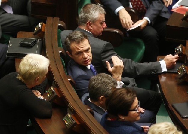 Minister Sławomir Nowak podczas posiedzenia w Sejmie /Tomasz Gzell /PAP