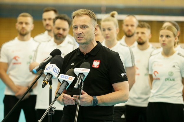 Minister sportu i turystyki Sławomir Nitras podczas konferencji prasowej w Szczyrku /Jarek Praszkiewicz /PAP