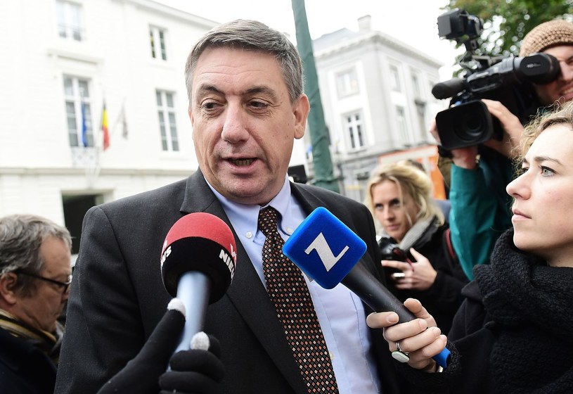 Minister spraw wewnętrznych Jan Jambon /AFP