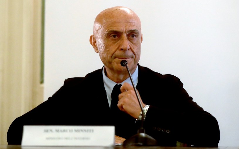 Minister Spraw Wewnętrznych Włoch Marco Minniti /TIZIANA FABI /AFP