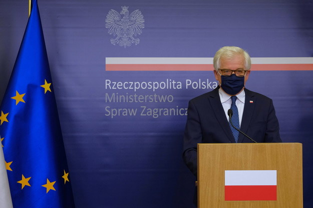 Minister spraw zagranicznych Jacek Czaputowicz podczas briefingu prasowego /Mateusz Marek /PAP