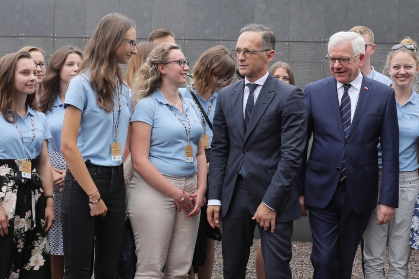 Minister spraw zagranicznych Niemiec Heiko Maas i minister spraw zagranicznych RP Jacek Czaputowicz podczas wizyty w Muzeum Powstania Warszawskiego /Paweł Supernak /PAP