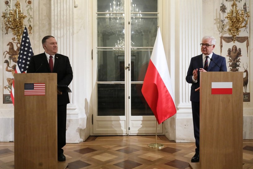 Minister spraw zagranicznych RP Jacek Czaputowicz i sekretarz stanu Stanów Zjednoczonych Mike Pompeo podczas konferencji prasowej po spotkaniu dwustronnym /Paweł Supernak /PAP