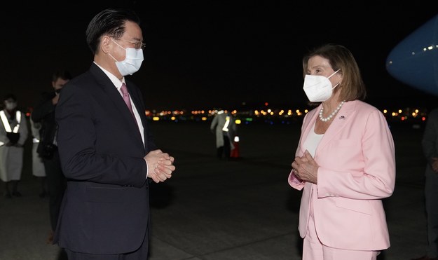 Minister spraw zagranicznych Tajwanu Joseph Wu i Nancy Pelosi /EPA/Taiwan Ministry of Foreign Affairs /PAP/EPA