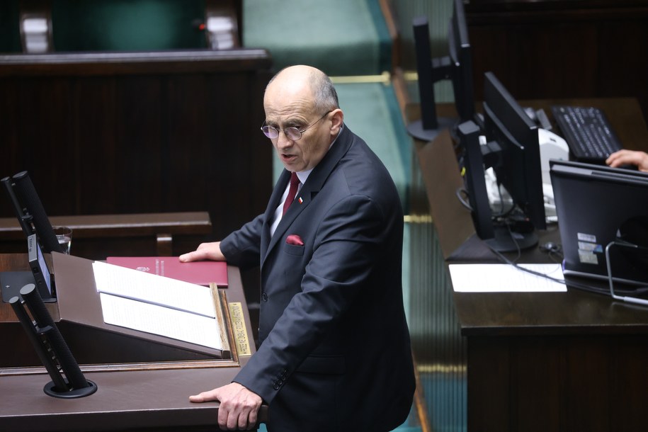 Minister spraw zagranicznych Zbigniew Rau / 	Leszek Szymański    /PAP