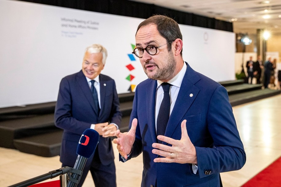 Minister sprawiedliwości Belgii Vincent Van Quickenborne na pierwszym planie /Martin Divisek /PAP/EPA