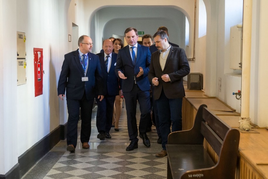 Minister sprawiedliwości, prokurator generalny Zbigniew Ziobro podczas wizyty w Rzeszowie /Maciej Goclon /PAP