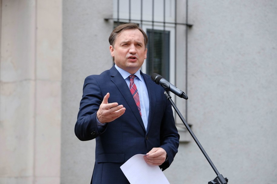Minister sprawiedliwości Zbigniew Ziobro podczas konferencji prasowej /Mateusz Marek /PAP