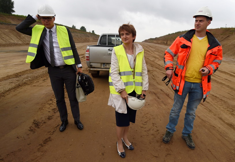Minister Wasiak na budowie autostrady A1 koło Łodzi /Grzegorz Michałowski /PAP