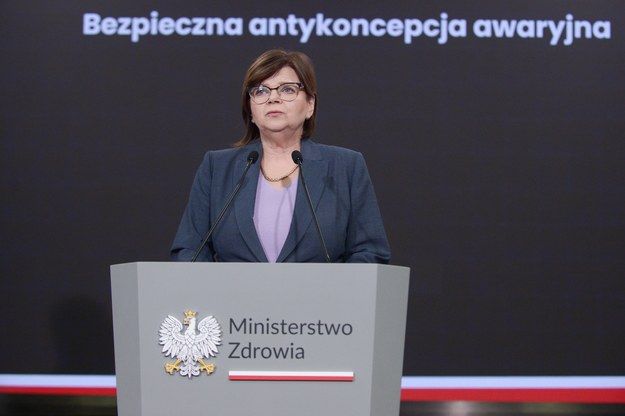 Minister zdrowia Izabela Leszczyna podczas konferencji prasowej dot. antykoncepcji awaryjnej "Plan B dla polskich kobiet" / 	Marcin Obara  /PAP