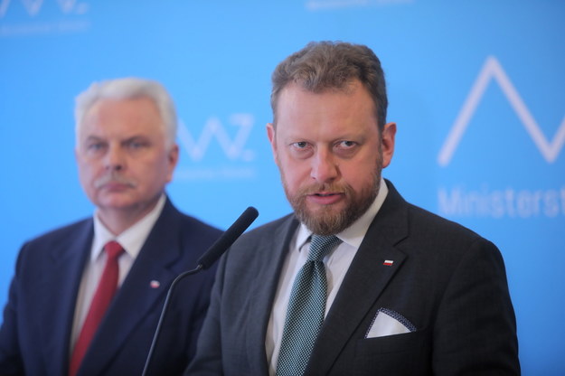Minister zdrowia Łukasz Szumowski  i wiceminister Waldemar Kraska /	Wojciech Olkuśnik /PAP/EPA