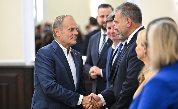 Minister Żurek i premier na celowniku wandali. Policja ujęła sprawcę